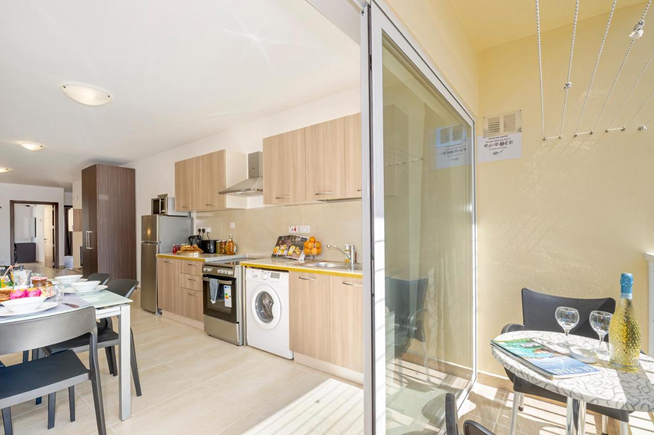 Summer Breeze Comfort Sunny Apartments Close To The Sandy Beaches - By Getawaysmalta Меллиеха Экстерьер фото