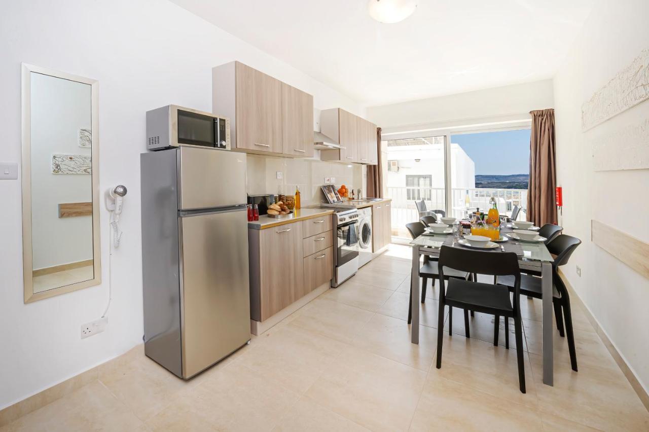 Summer Breeze Comfort Sunny Apartments Close To The Sandy Beaches - By Getawaysmalta Меллиеха Экстерьер фото