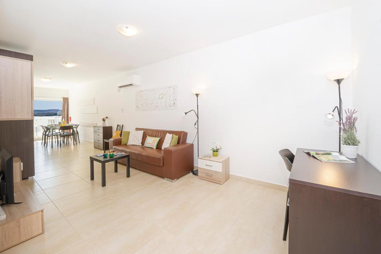 Summer Breeze Comfort Sunny Apartments Close To The Sandy Beaches - By Getawaysmalta Меллиеха Экстерьер фото