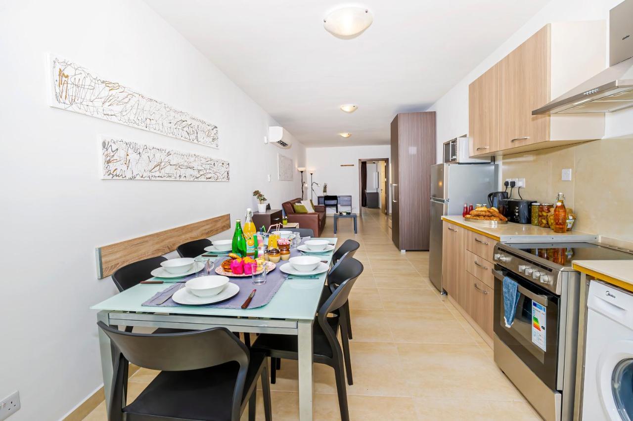 Summer Breeze Comfort Sunny Apartments Close To The Sandy Beaches - By Getawaysmalta Меллиеха Экстерьер фото